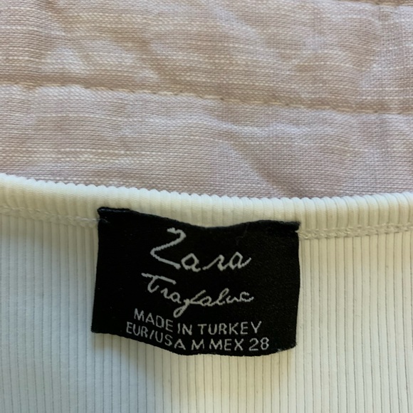 Tight tank top - Picture 2 of 2